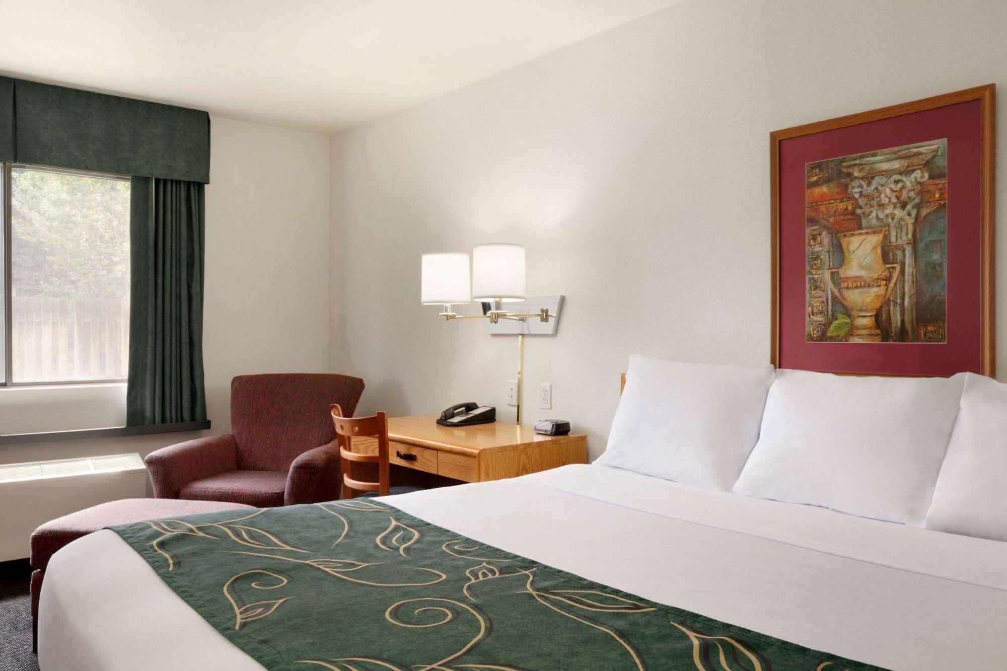 Travelodge By Wyndham Hermiston Bagian luar foto